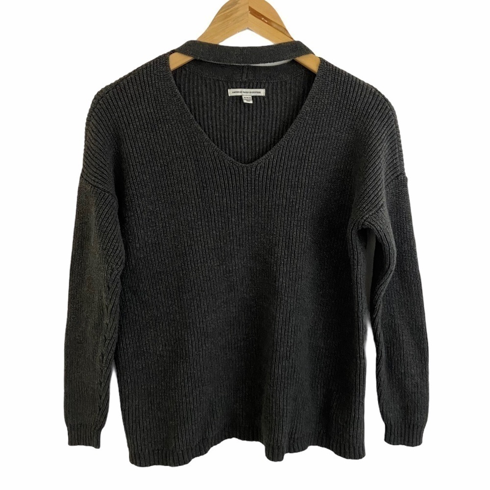 American Eagle Heather Grey V-Neck Sweater Sz M Ribbed Wool Blend